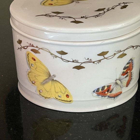 SOLD! BUTTERFLY Box Porcellane D'Arte Agostinelli crafted in BASSANO Italy - Picture 6 of 12